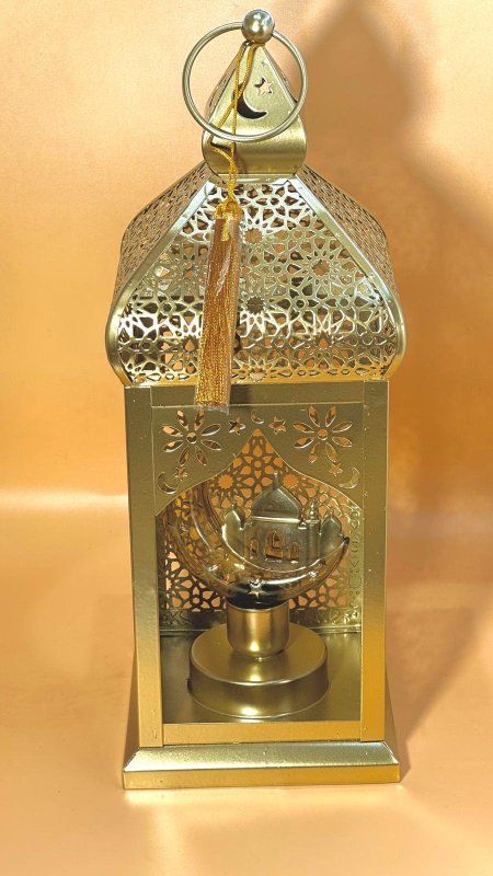 فانوس رمضان مربع مع إضاءة مشبك مربع 