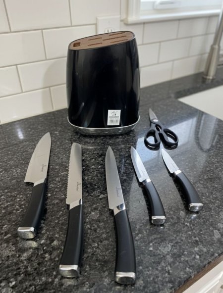 طقم سكاكين مع قاعدة