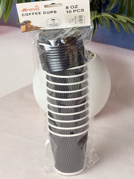 كاسات كرتون مع غطاء