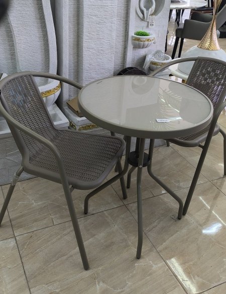 طقم طاولة مع كراسي