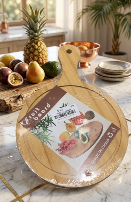 صينية خشب مع يد