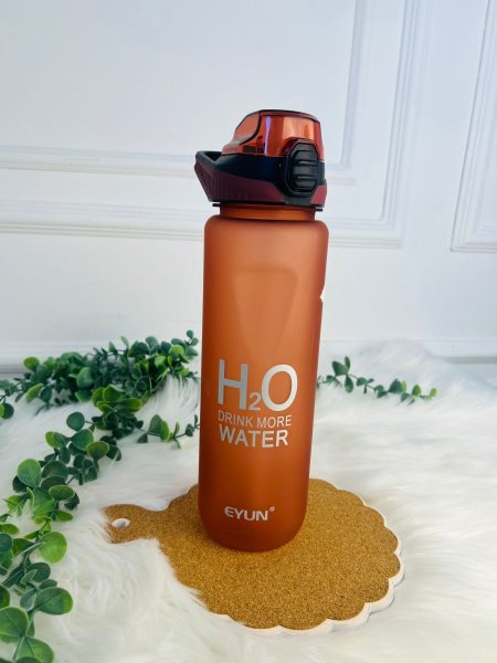 مطرة ماء H2O