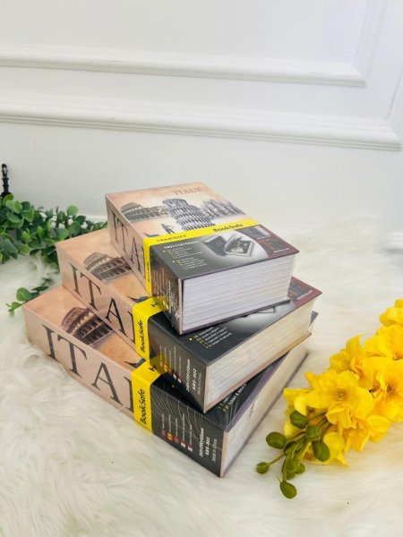 ديكور شكل كتاب