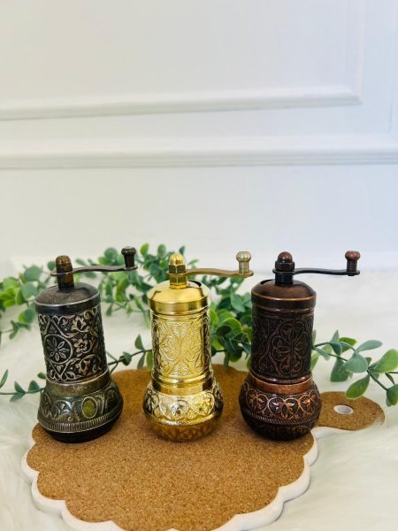 مطحنة قهوة صغيرة