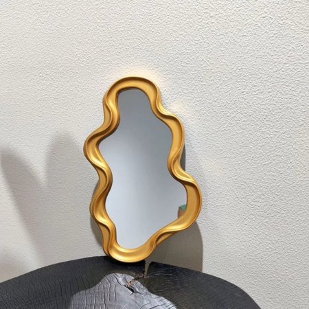 مراي ذهبية صغيرة