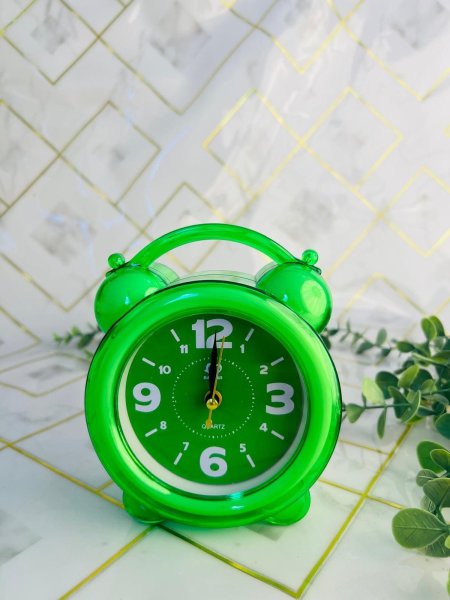 ساعة منبه مميزة وانيقة