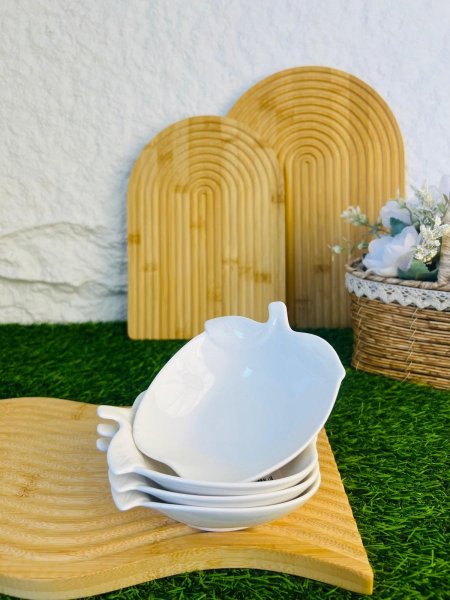 مضيفة بيضاء على شكل تفاحة مميزة وانيقة وفخمة واضافة جميلة لطاولتك