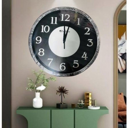 ساعة حائط ارقام انيقة وعصرية لاصحاب الذوق الرفيع
