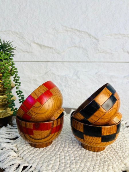 زبادي خشبية مميزة وملونة أنيقة ومختلفة اضافة جميلة لطاولتك