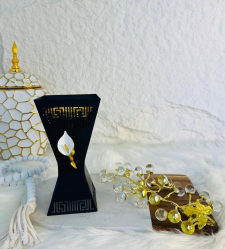 مبخرة فخمة باللون الاسود والذهبي انيقة وفخمة واضافة جميلة لطاولتك