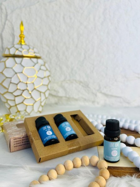 طقم علب زيت عطري مميز وذو رائحة عطرية قوية ومميزة