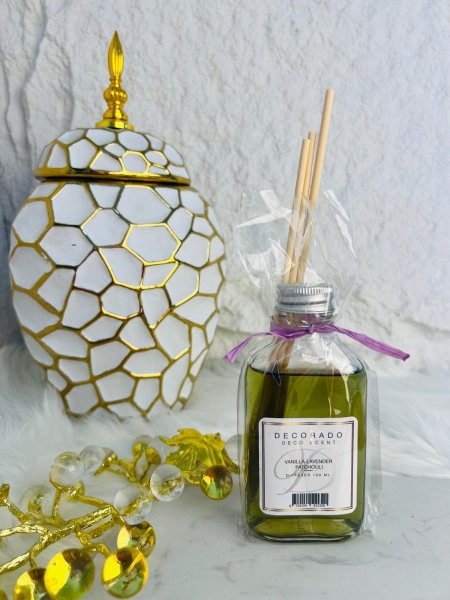 معطر جو بعيدان خشبية  فخم جدا برائحة اللافندر والڤنيلا العطرة يناسب البيوت و المكاتب والسيارات لاصحاب الذوق الرفيع