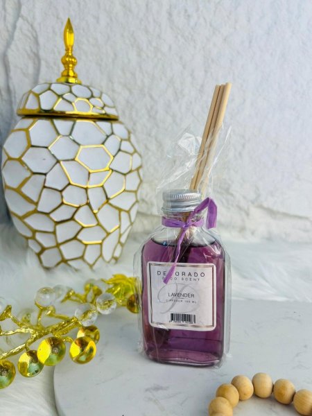 معطر جو بعيدان خشبية  فخم جدا برائحة اللافندر الفخمة والمميزة العطرة يناسب البيوت و المكاتب والسيارات لاصحاب الذوق الرفيع