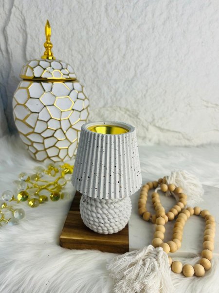 مبخرة مميزة جدا مصنوعة من الكونكريت بلمسة ذهبية أنيقة وفخمة