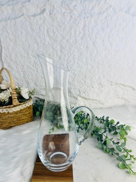 شاف زجاجي مميز وانيق وراقي جدا لاصحاب الذوق الرفيع