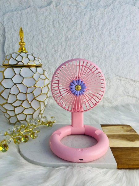 مروحة الالكترونية جميلة وعملية وسهلة الاستخدام والتنقل مميزة وانيقة جدا