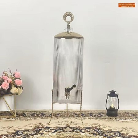 شاف زجاجي كبير بقاعدة ذهبية فخمة وأنيقة لاصحاب الذوق الرفيع