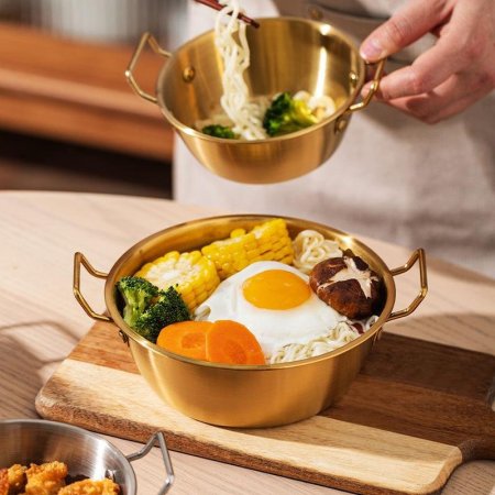 صحن نحاسي دائري بيدين أنيق وجذاب واضافة فخمة لسفرتك