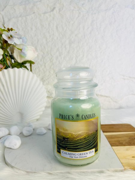 شمعة عطرية برائحة الشاي الاخضر المميزة و الفواحة جدا