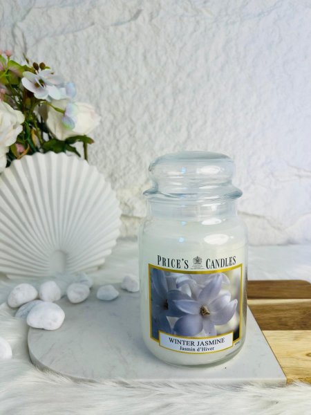 شمعة عطرية برائحة الياسمين الابيض المميزة و الفواحة جدا