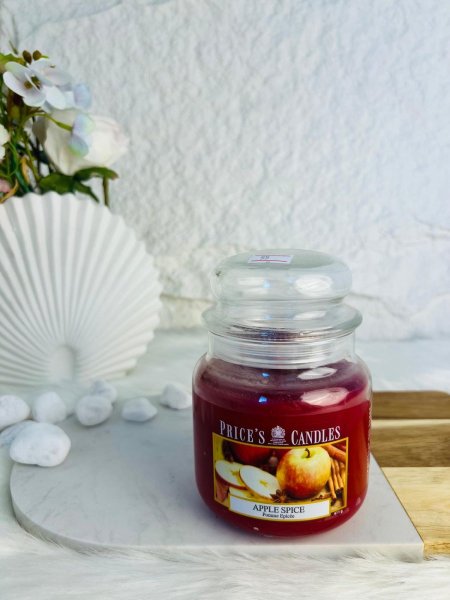 شمعة عطرية برائحة التفاح المميزة و الفواحة جدا