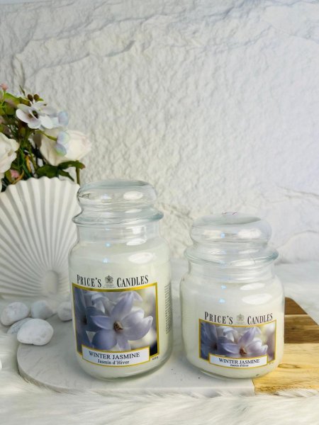 شمعة عطرية برائحة الياسمين الشتاء المميزة و الفواحة جدا