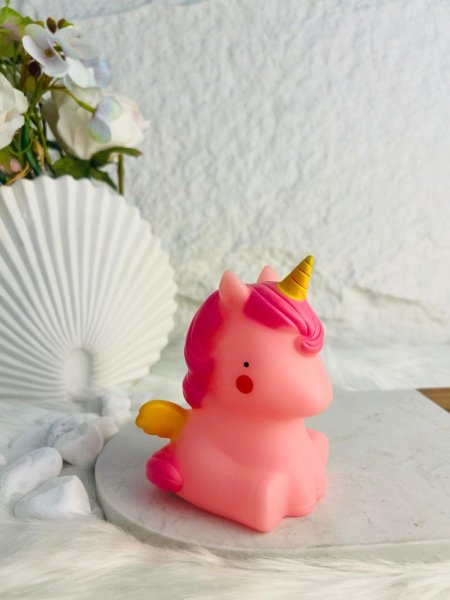 سهارة مضيئة علي شكل ينكرون جميلة وأنيقة ومميزة