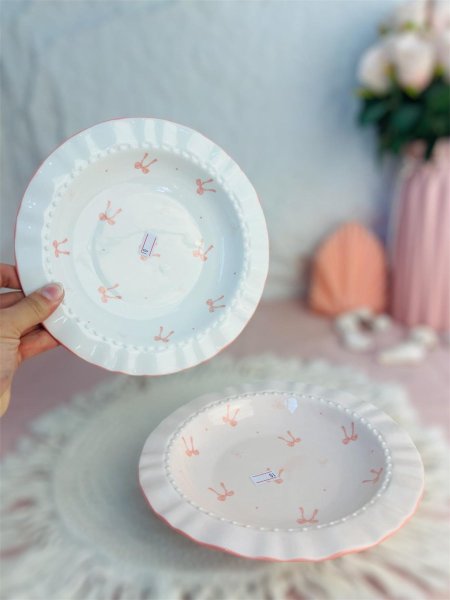 صحن بورسلان مجور مميز وانيق باللون الابيض والزهري فخم جدا لاصحاب الذوق الرفيع