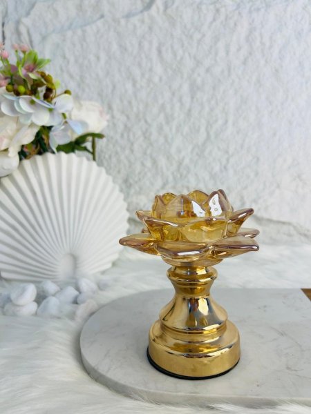 شمعدان زجاجي عسلي فخم على شكل وردة جورية مميزة بقاعدة ذهبية