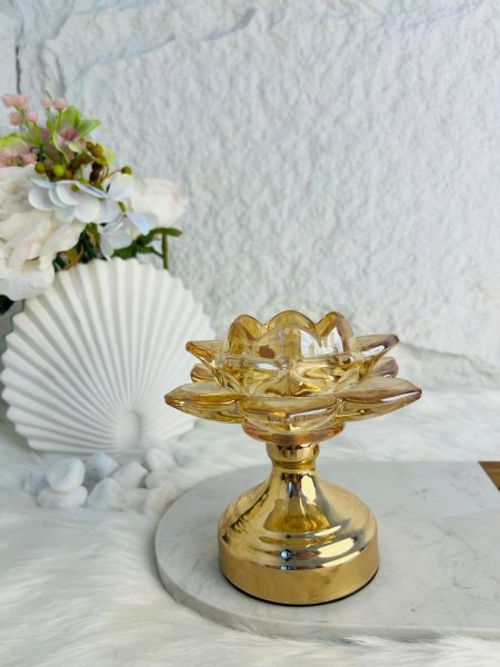 شمعدان زجاجي عسلي فخم على شكل وردة جورية مميزة بقاعدة ذهبية فخمة