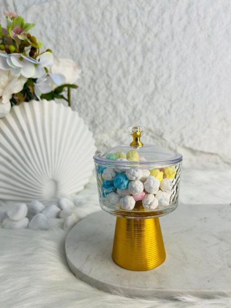 مضيفة زجاجية دائرية بقاعدة ذهبية مميزة وانيقة وفخمة