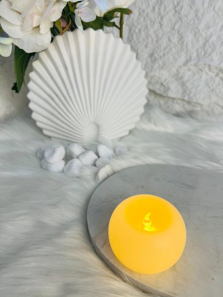 شمعة الكترونية مضيئة مميزة وانيقة وفخمة