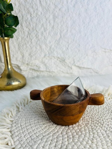 مضيفة هندية خشبية وبدأت زجاجي داخلي مميزة وانيقة وفخمة