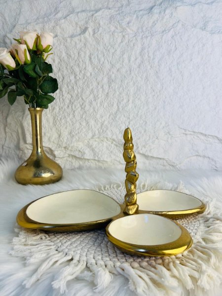 مضيفة هندية نحاسية مميزة وفخمة لاصحاب الذوق الرفيع