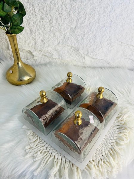 مضيفة هندية مصنوعة من الرخام والخشب والزجاج ثقيلة جدا