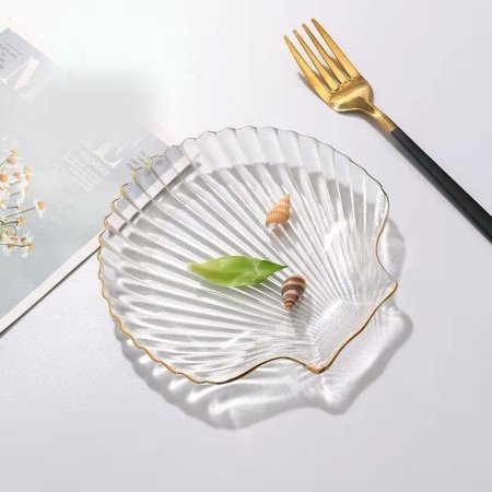 صحن تقديم مميز بحز ذهبي لاصحاب الذوق الرفيع