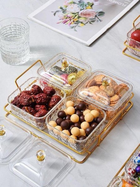 مضيفة زجاجية بقاعدة ذهبية اربع زبادي مميزة وفخمة وذات جودة عالية