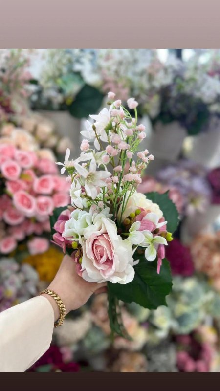 عرق ورد مميز وجميل