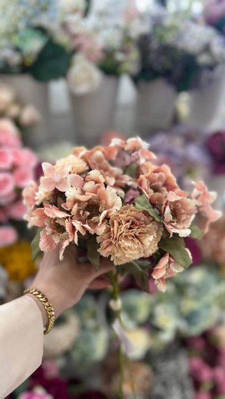 عرق ورد مميز وجميل