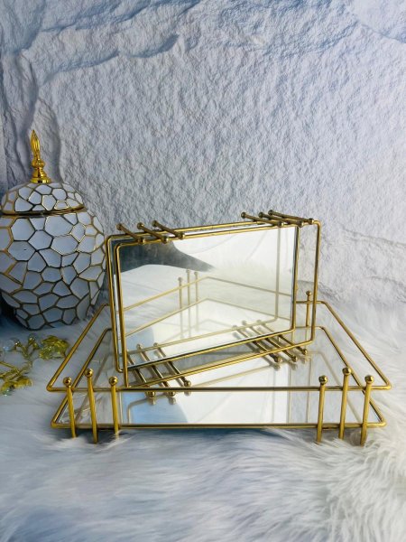 صنية تقديم مميزة وانيقة وفخمة لاصحاب الذوق الرفيع