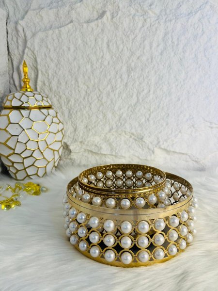 مضايف كرستالية انيقة وعصرية تناسب جميع الاذواق