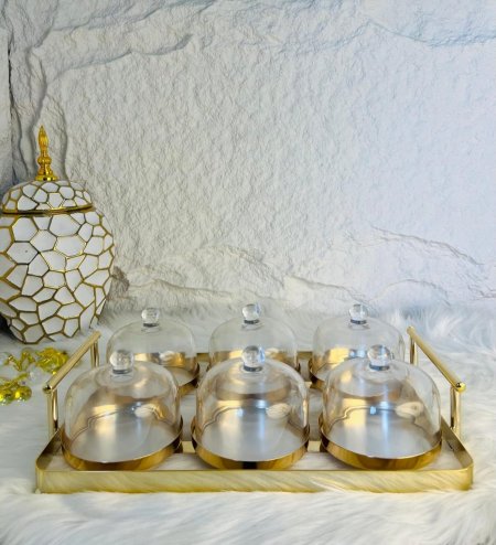 مضيفة ذهبية مكونة من 6وحدات بغطاء زجاجي ثقيلة وفخمة