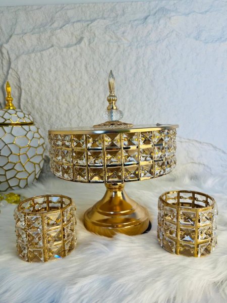 طقم مضيفة كرستالية  بغطاء ومنظرين انيقة وفخمة لاصحاب الذوق العالي