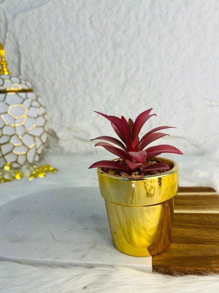 قوار ورد صناعي ذهبي مميز وانيق