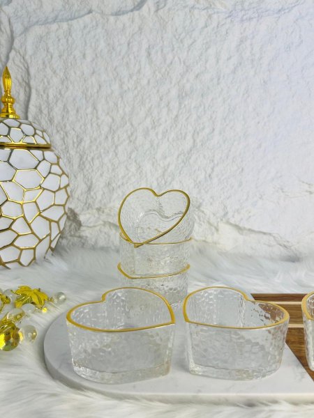 طقم صحون مكسرات شكل قلب خز ذهبي