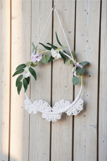 تعليقة باب مع ورد