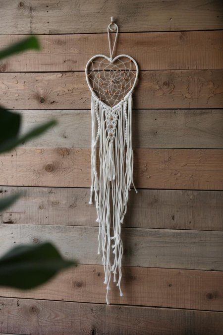 تعليقة باب شكل قلب ابيض