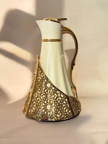 دلة قهوة فستان عروس