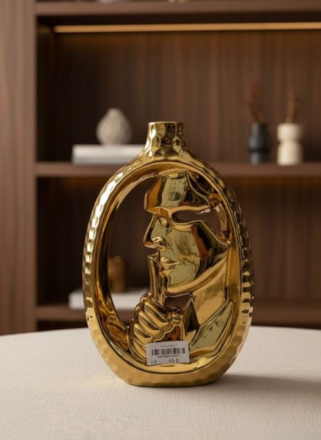 فازة بيضاوي مع وجه