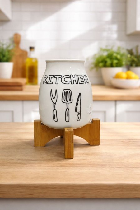 علبة مغارف مع قاعدة خشب